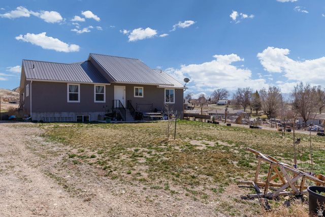 497 N 200 W, Moroni, UT 84646