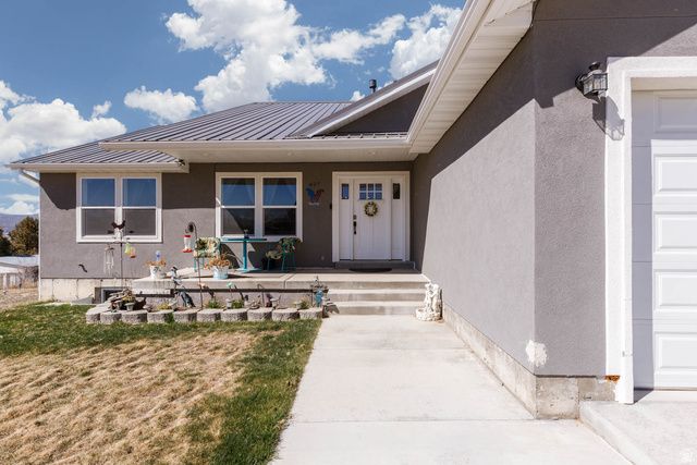 497 N 200 W, Moroni, UT 84646