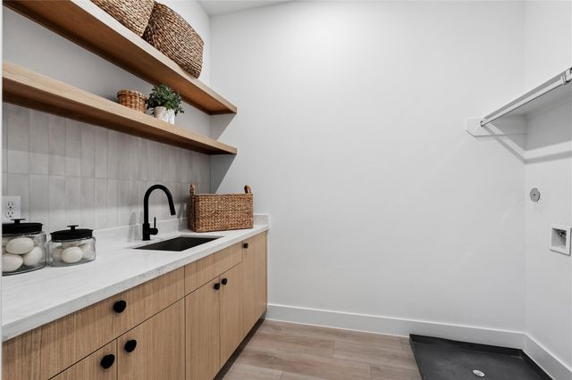 312 E 35th Street, Houston, TX 77018