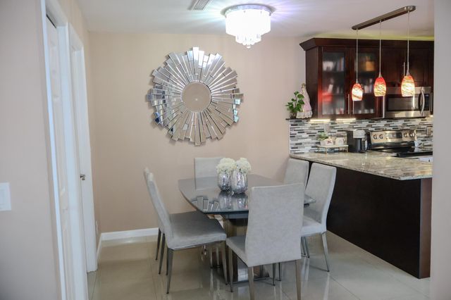 5702 Waterview Circle, Palm Springs, FL 33461
