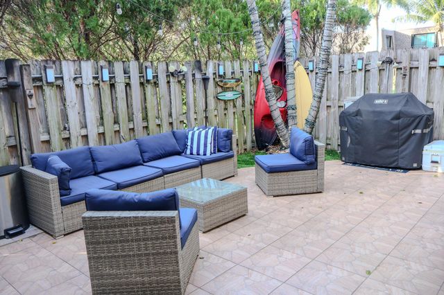 5702 Waterview Circle, Palm Springs, FL 33461