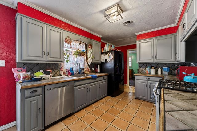 2519 9TH Avenue, Canyon, TX 79015