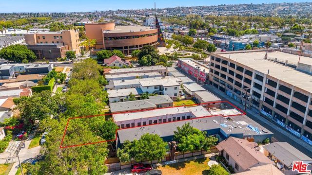 3427 S Bronson Avenue, Los Angeles, CA 90018