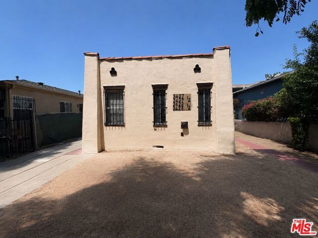3427 S Bronson Avenue, Los Angeles, CA 90018