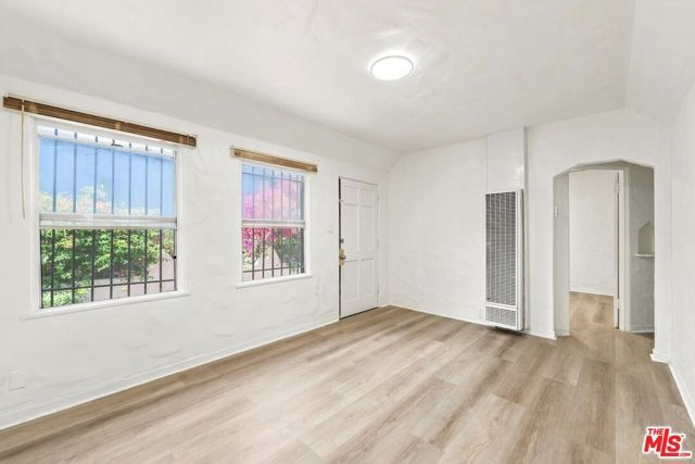 3427 S Bronson Avenue, Los Angeles, CA 90018