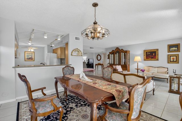 7342 Lake Meadow Way 102, Boynton Beach, FL 33437