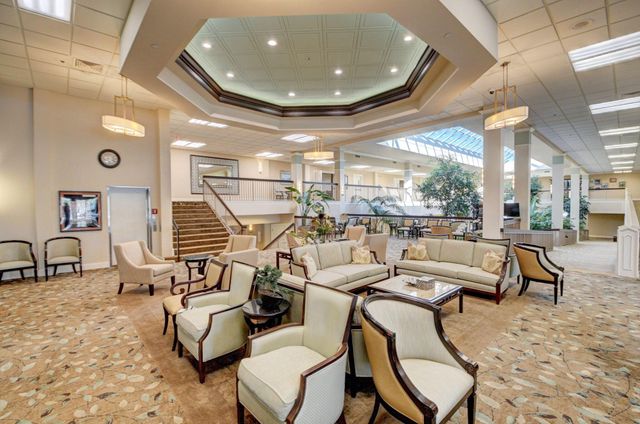 7342 Lake Meadow Way 102, Boynton Beach, FL 33437