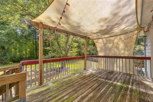 374 Meadow Trace Drive, Auburn, GA 30011