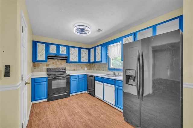 374 Meadow Trace Drive, Auburn, GA 30011