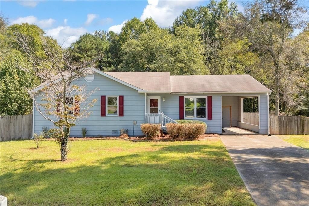 374 Meadow Trace Drive, Auburn, GA 30011