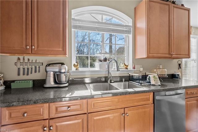 13468 Whippingham PW, Carrollton, VA 23314