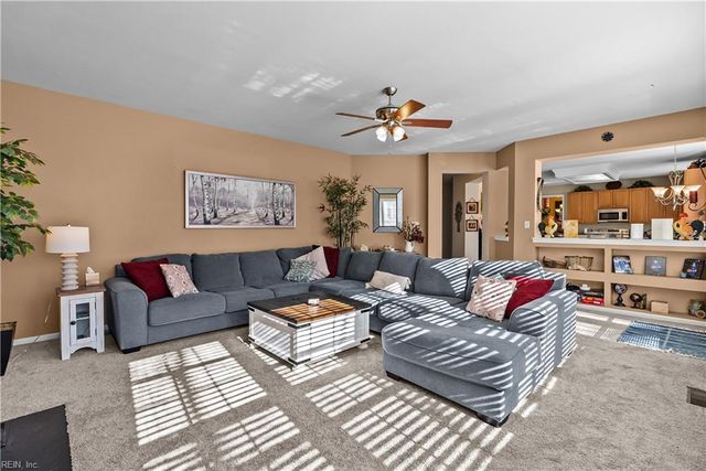 13468 Whippingham PW, Carrollton, VA 23314