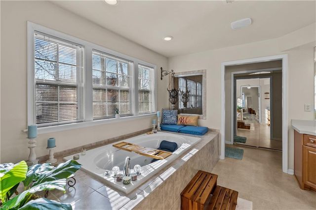 13468 Whippingham PW, Carrollton, VA 23314