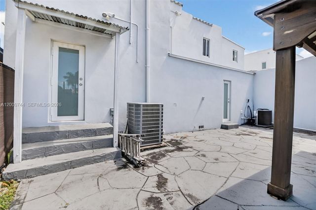 1680 NW 22nd Court, Miami, FL 33125