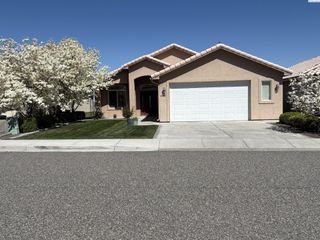 9008 W Skagit Ave, Kennewick, WA 99336