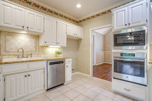 3736 Ben Creek Court, Fort Worth, TX 76008