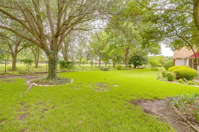3736 Ben Creek Court, Fort Worth, TX 76008