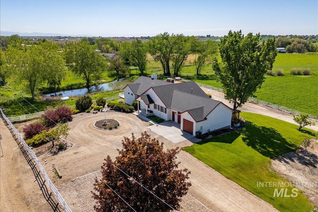 16921 Oasis Rd, Caldwell, ID 83607 photo 2