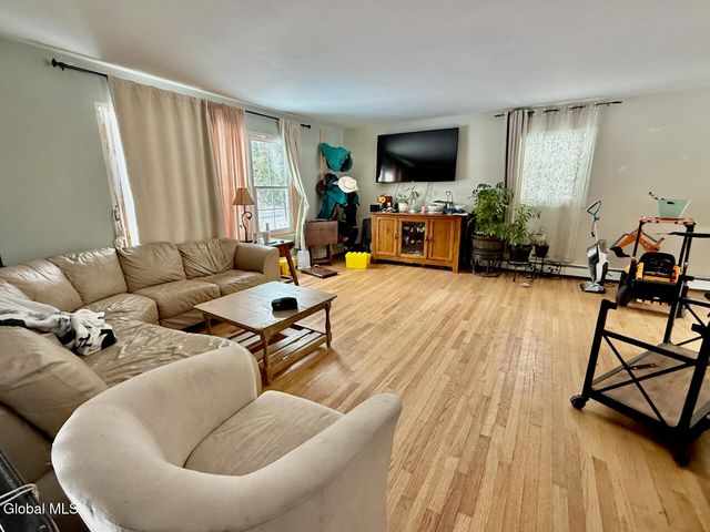 187 Spring Road, Glenville, NY 12302