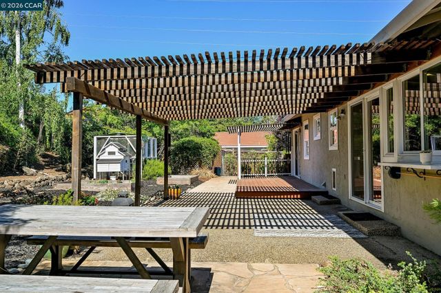 5706 Pepperridge Way, Concord, CA 94521