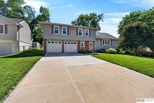 13629 Montclair Drive, Omaha, NE 68144