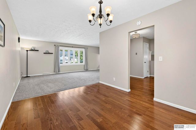 13629 Montclair Drive, Omaha, NE 68144