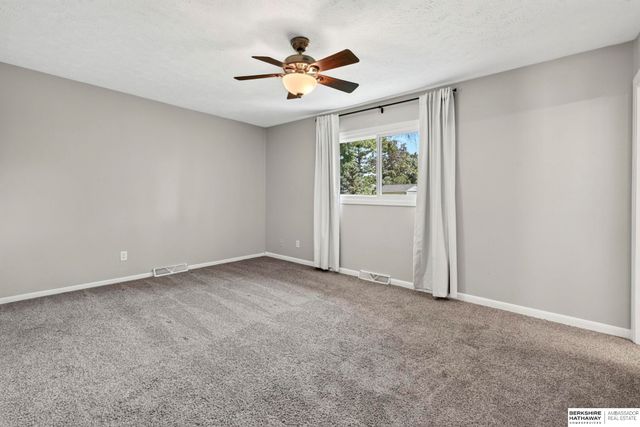 13629 Montclair Drive, Omaha, NE 68144