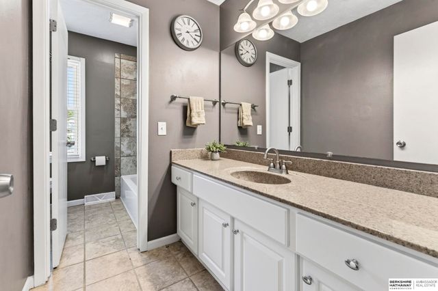 13629 Montclair Drive, Omaha, NE 68144
