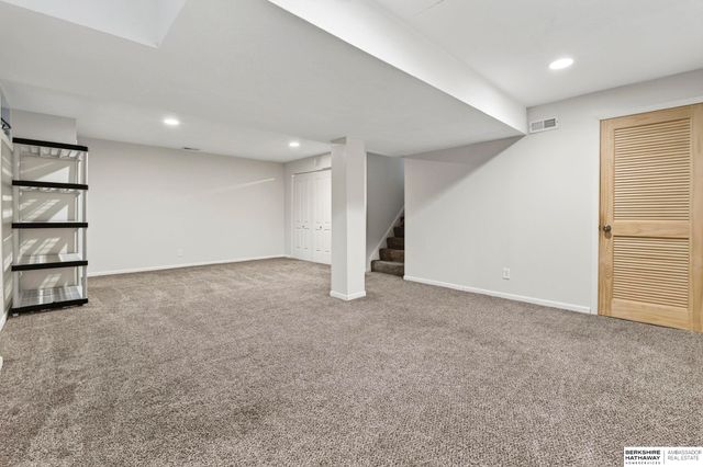 13629 Montclair Drive, Omaha, NE 68144