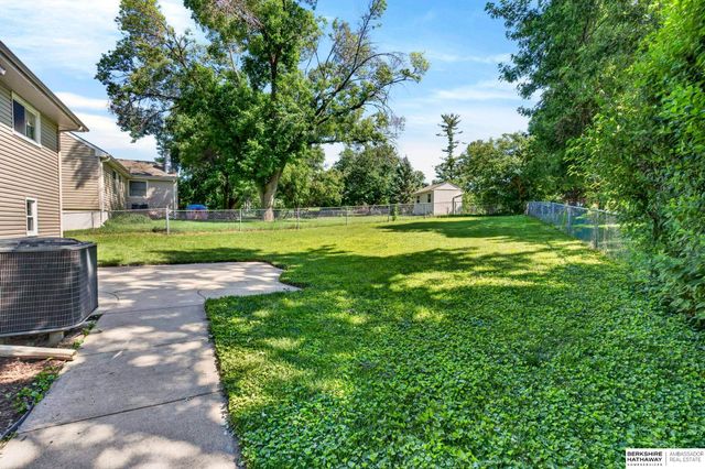 13629 Montclair Drive, Omaha, NE 68144