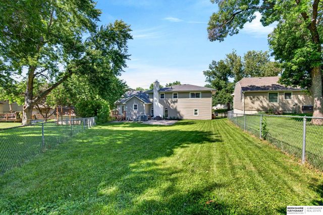 13629 Montclair Drive, Omaha, NE 68144