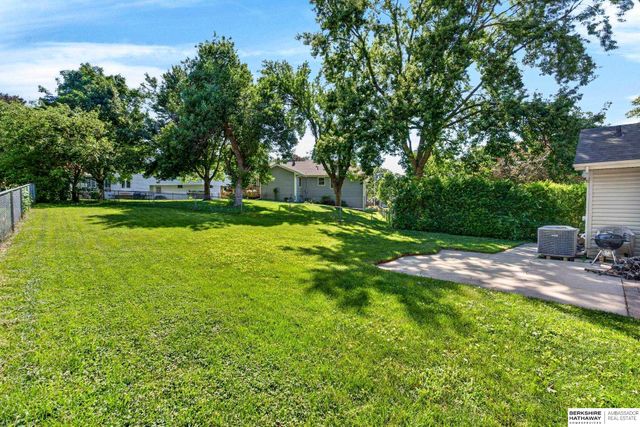 13629 Montclair Drive, Omaha, NE 68144