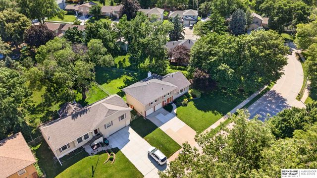 13629 Montclair Drive, Omaha, NE 68144