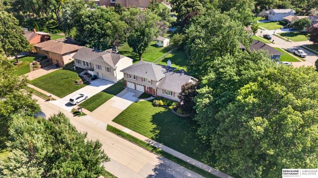 13629 Montclair Drive, Omaha, NE 68144
