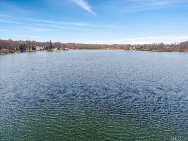 15177 McCaslin Lake Road, Argentine Township, MI 48451