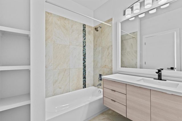 604 N Bluff DR 212, Austin, TX 78745