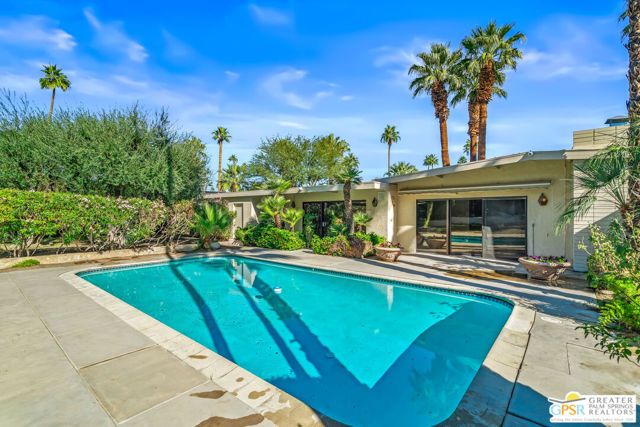 677 N Dry Falls Road, Palm Springs, CA 92262