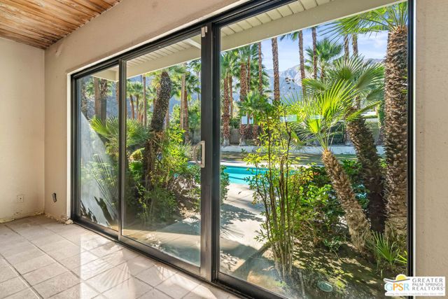 677 N Dry Falls Road, Palm Springs, CA 92262