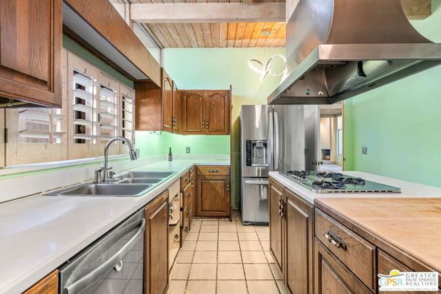 677 N Dry Falls Road, Palm Springs, CA 92262