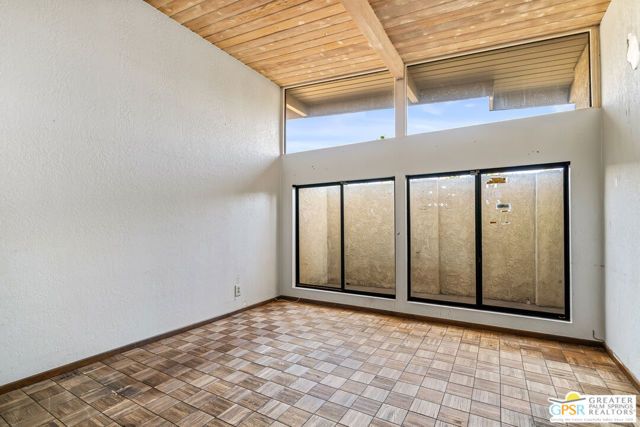 677 N Dry Falls Road, Palm Springs, CA 92262