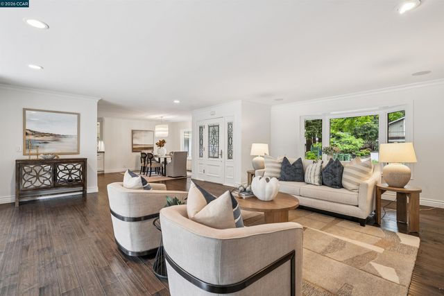 2348 Holly Oak Dr, Danville, CA 94506