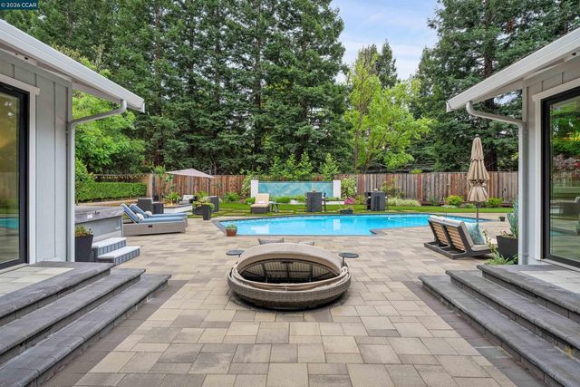 2348 Holly Oak Dr, Danville, CA 94506