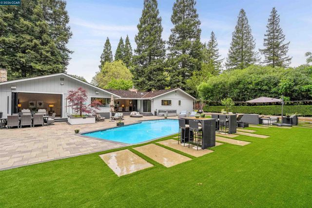 2348 Holly Oak Dr, Danville, CA 94506
