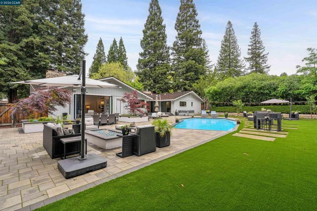2348 Holly Oak Dr, Danville, CA 94506