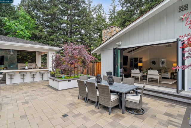 2348 Holly Oak Dr, Danville, CA 94506