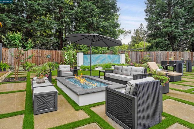 2348 Holly Oak Dr, Danville, CA 94506