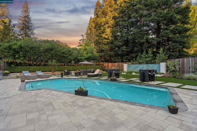 2348 Holly Oak Dr, Danville, CA 94506