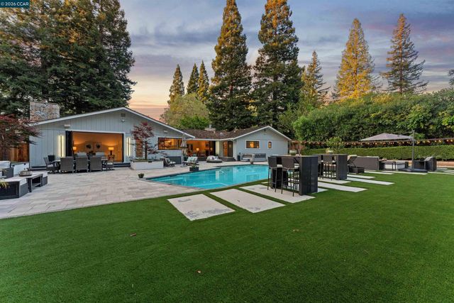 2348 Holly Oak Dr, Danville, CA 94506