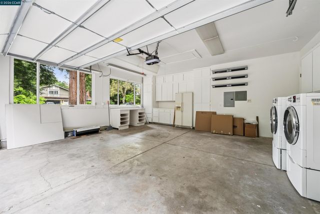 2348 Holly Oak Dr, Danville, CA 94506