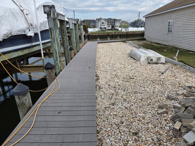 121 Ocean Avenue, Massapequa, NY 11758